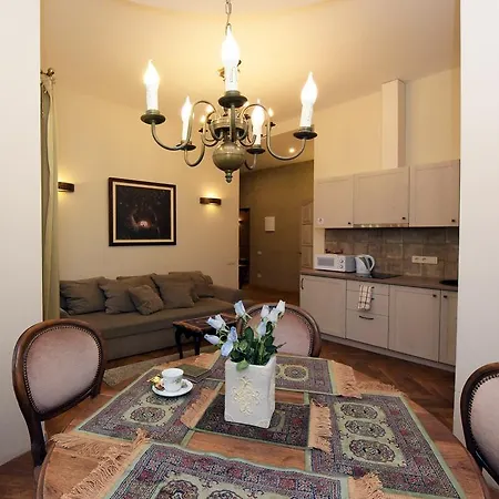 Kubu Namai Guest house